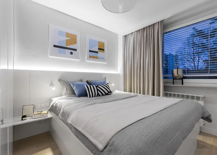 شقة Bielany 3 Min From Metro With 5-meals Per Day Diet Catering, Air Conditioning And Free Parking