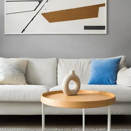 Bielany 3 Min From Metro With 5-meals Per Day Diet Catering, Air Conditioning And Free Parking Varsó